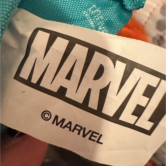 Thrive Marvel Causmetics Pouch-NWOT - Picture 9 of 10